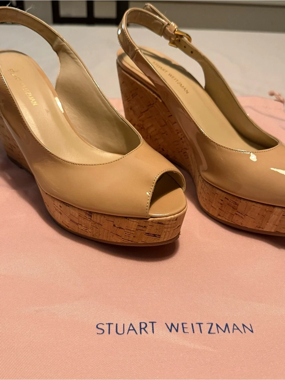 Stuart Weitzman Beige Patent Cork Wedge Slingbacks NIB Size 7.5 - Picture 2 of 9